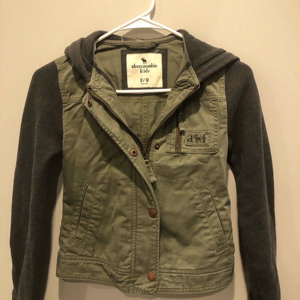 Abercrombie kids jacket size 9/10